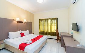 Reddoorz Near Gubeng Station Surabaya